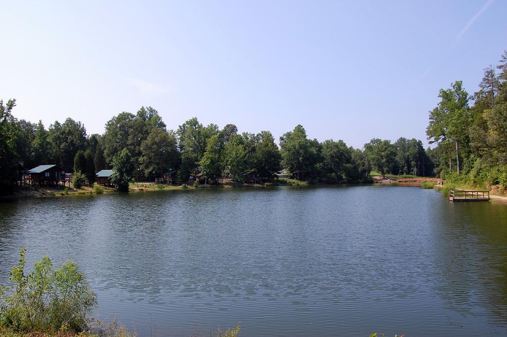 Forest Lake Camping Resort Lakefront Cabin 8 Advance Luaran gambar