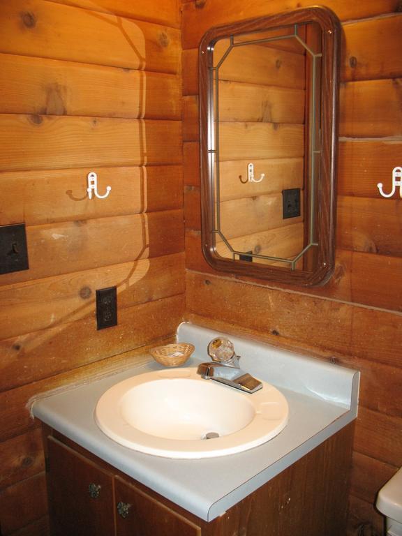 Forest Lake Camping Resort Lakefront Cabin 8 Advance Luaran gambar