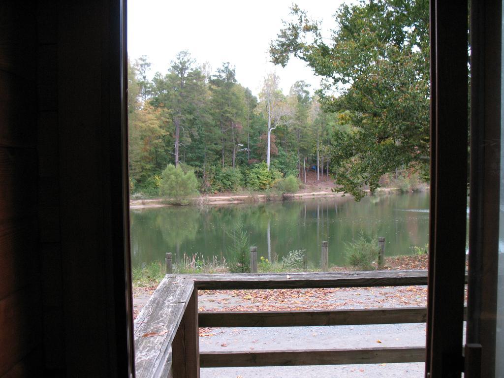 Forest Lake Camping Resort Lakefront Cabin 8 Advance Luaran gambar